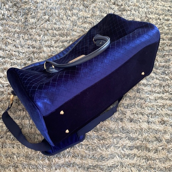 💙Large Luxury Weekend Duffle Bag💙 - Picture 11 of 11
